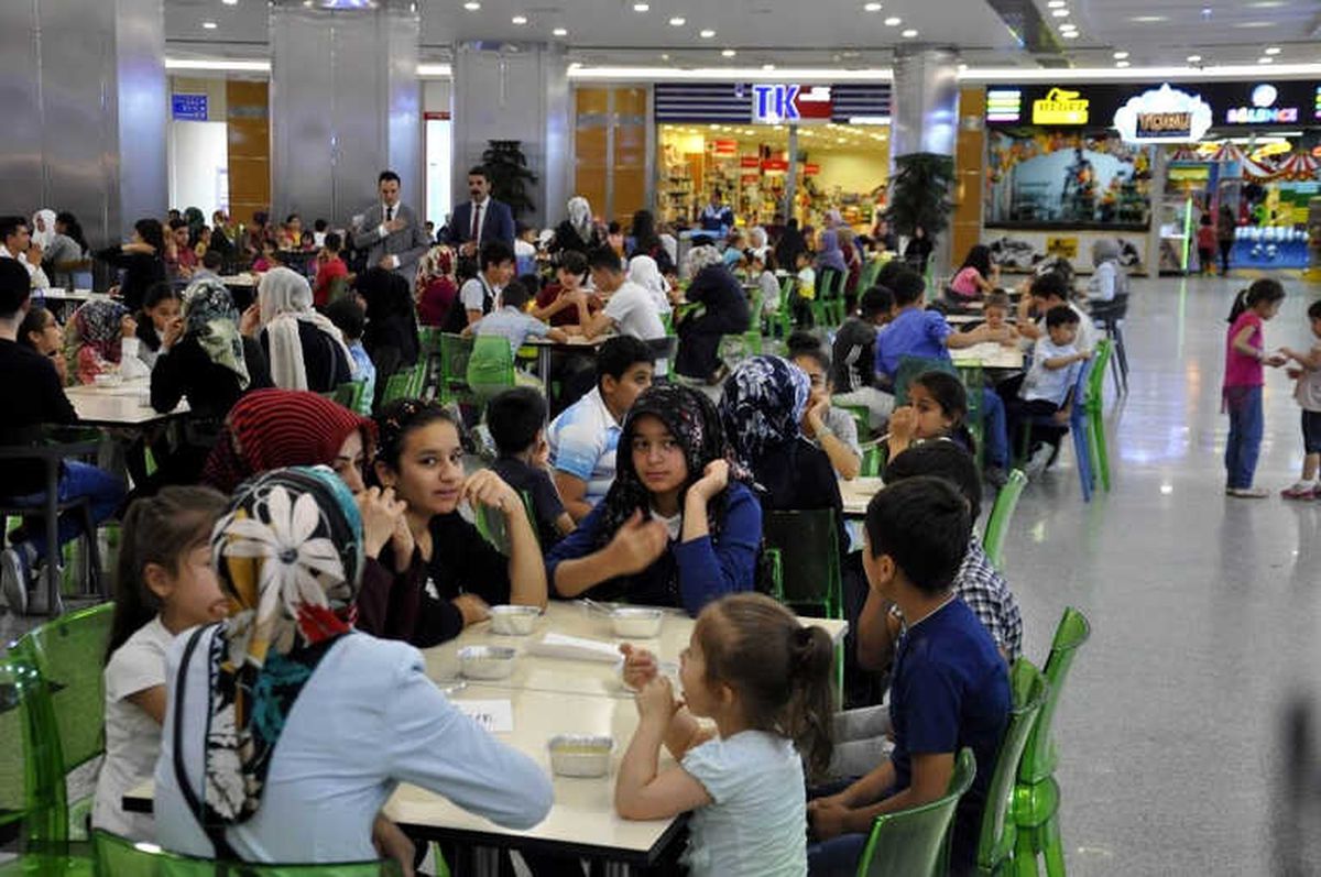 Surlu Çocuklar İftarda Buluştu