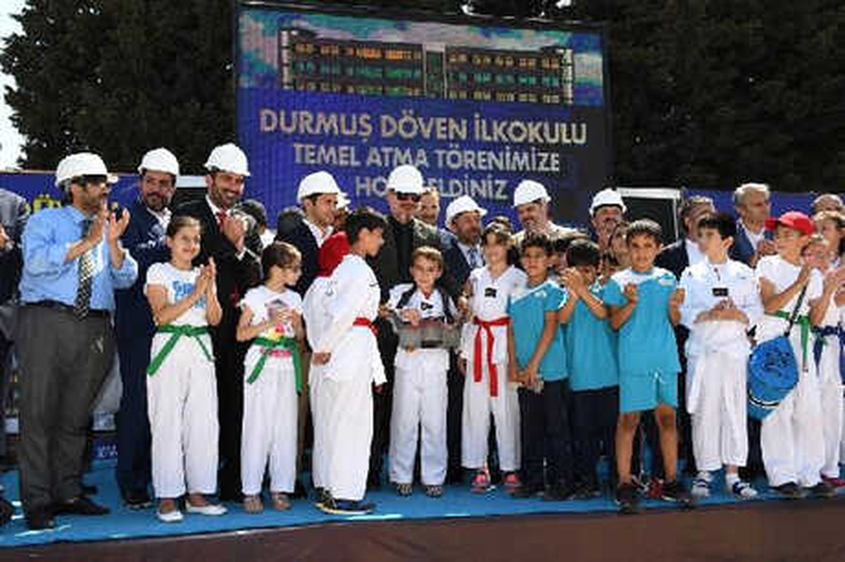 Uzaya Üst Sınırına Çıkan İlk Türk Esenyurt\'ta Okul Yaptırıyor