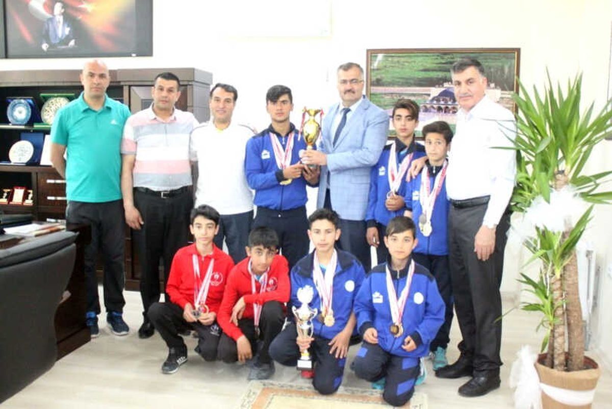 Vanlı Badmintoncular Türkiye Üçüncüsü Oldu