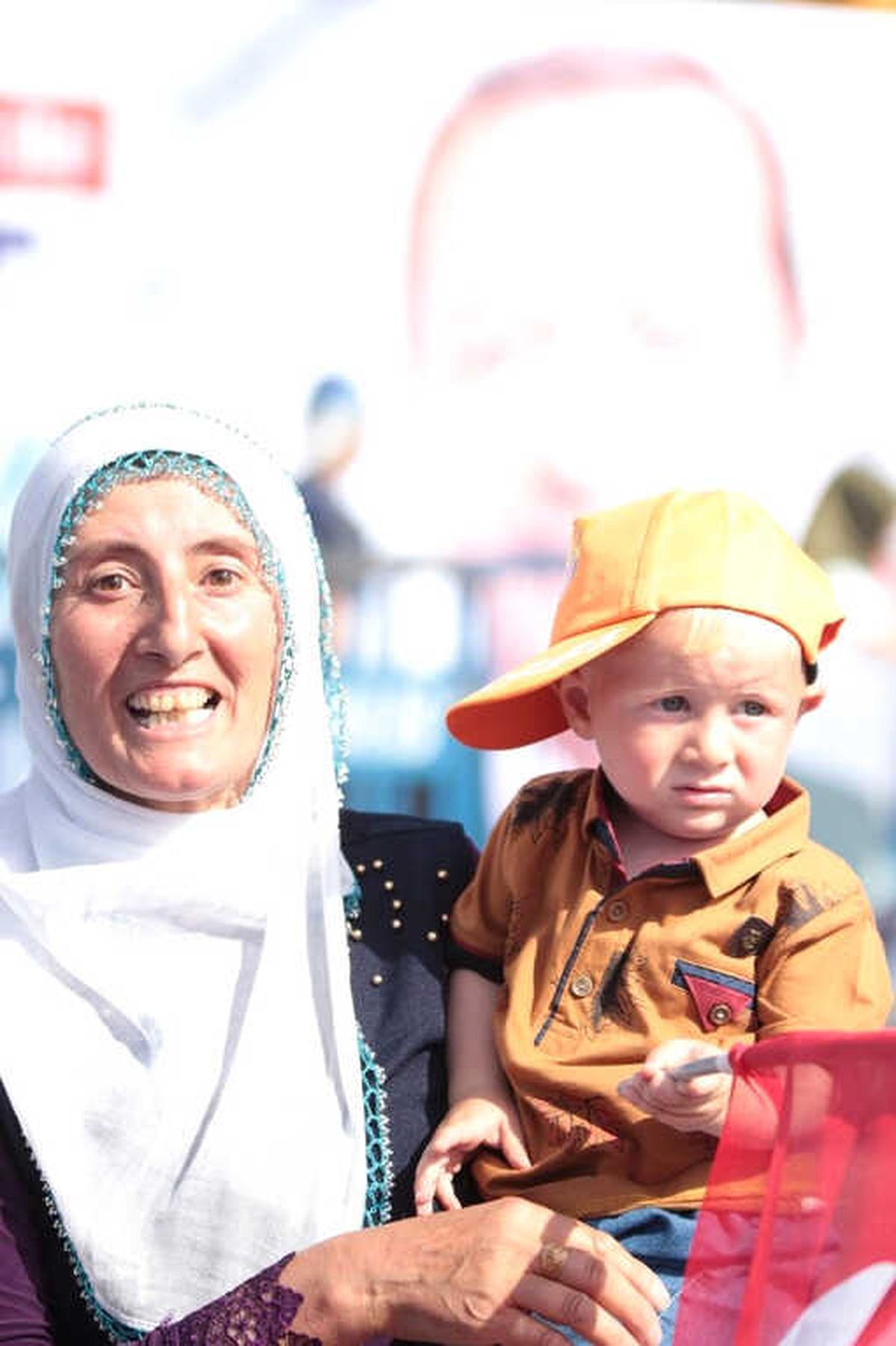 1.5 Yaşındaki Recep Tayyip ile Mitinge Geldiler