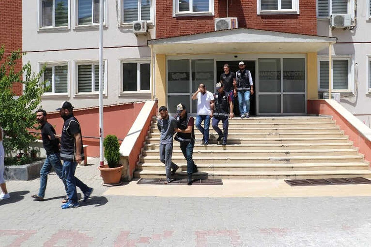 8 İlde 1 Milyarlık Tefeci Operasyonu: 33 Gözaltı