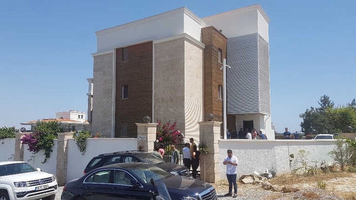 Annesinin Evine Giren Hırsızı Ayaklarından Vurarak Etkisiz Hale Getirdi