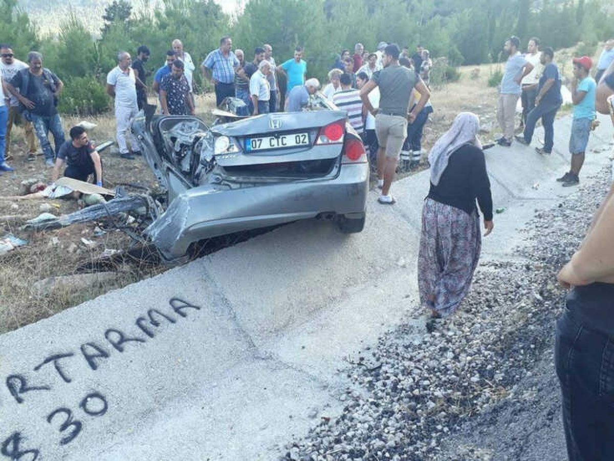 Antalya\'da Feci Kaza: 2 Ölü, 2 Yaralı (1)