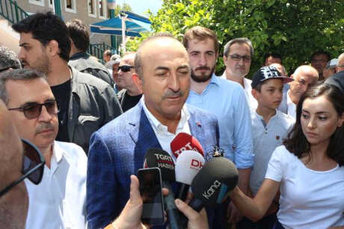 Bakan Çavuşoğlu\'ndan Demirören Ailesine Başsağlığı