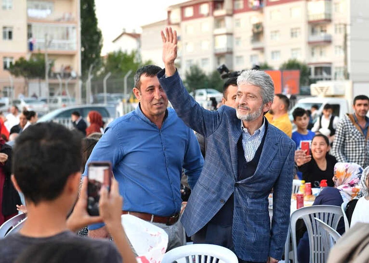 Başkan Tuna Başkentlilerle İftar Sofralarında Buluşuyor