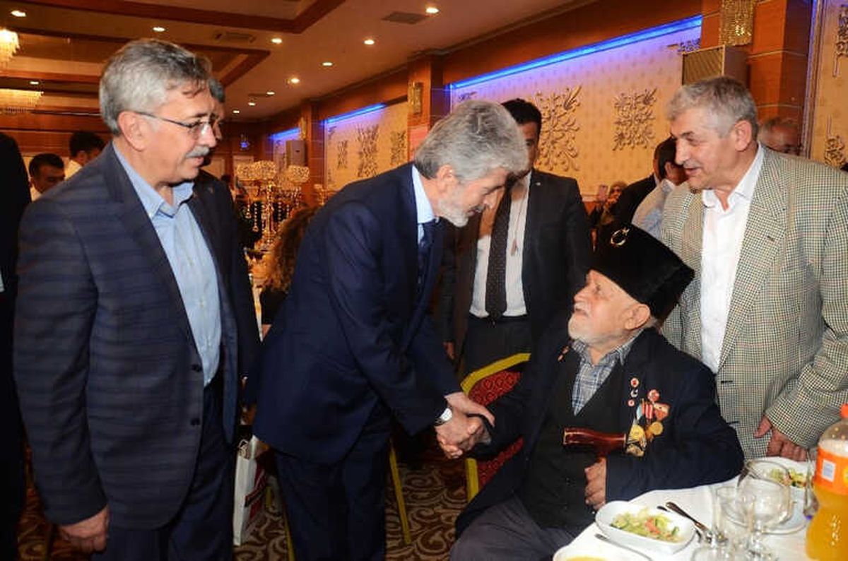Başkanlar Tuna ve Çetin Şehit Aileleriyle İftar Yaptı