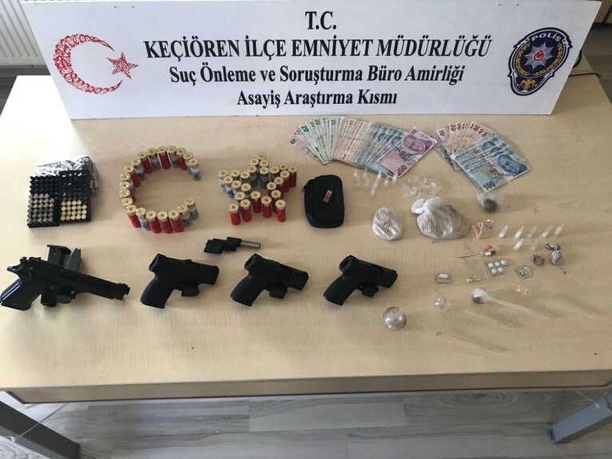 Başkent\'te Uyuşturucu Satıcılarına Darbe
