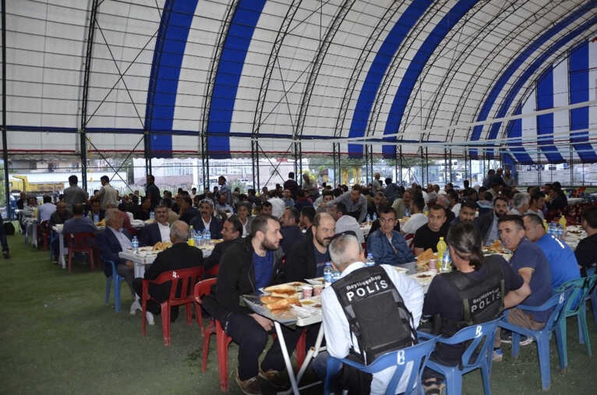 Beytüşşebap\'ta Şehit Yakınları ve Gazilere İftar