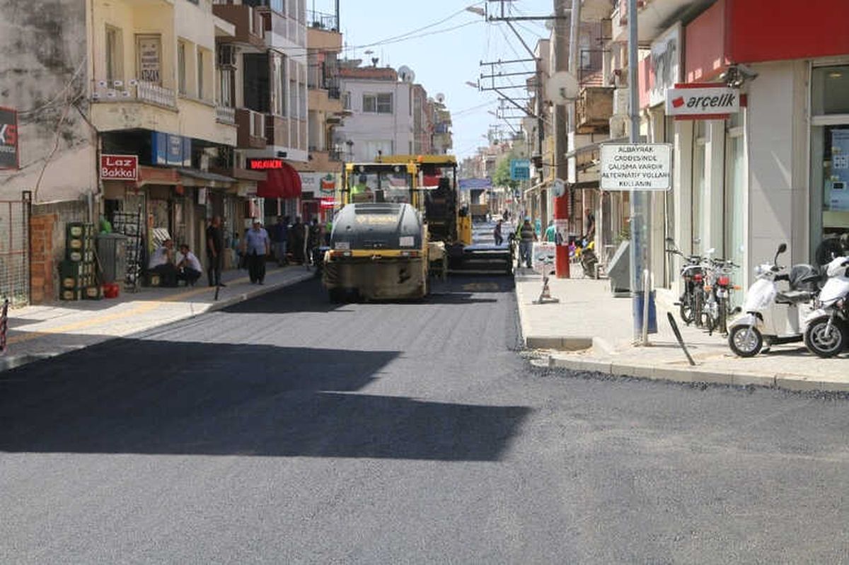 Büyükşehir Söke\'de Üst Yapı Çalışmalarını Sürdürüyor