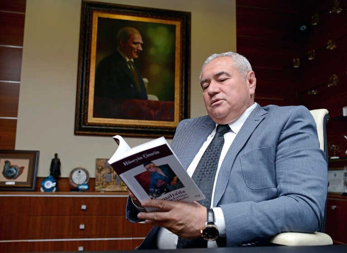 Çetin\'den Çocuklara Karne Hediyesi