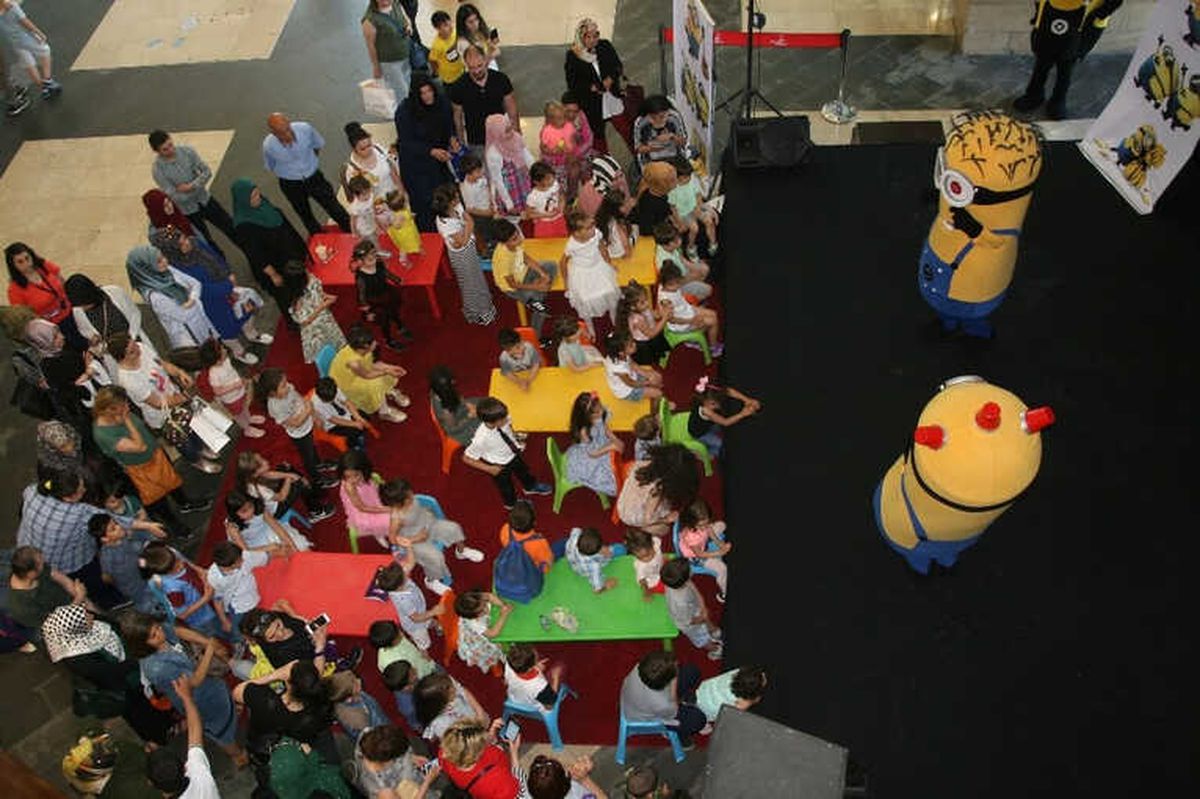 Çocuklar Karne Heyecanını "Minyonlar" ile Yaşadı
