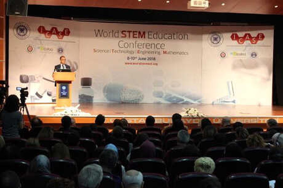 Dr. Holbrook: Stem Eğitimi 21. Yüzyılın Bir Gerekliliği