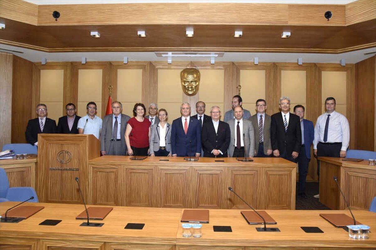 Eskişehir Teknik Üniversitesi\'nde İlk Senato Toplantısı