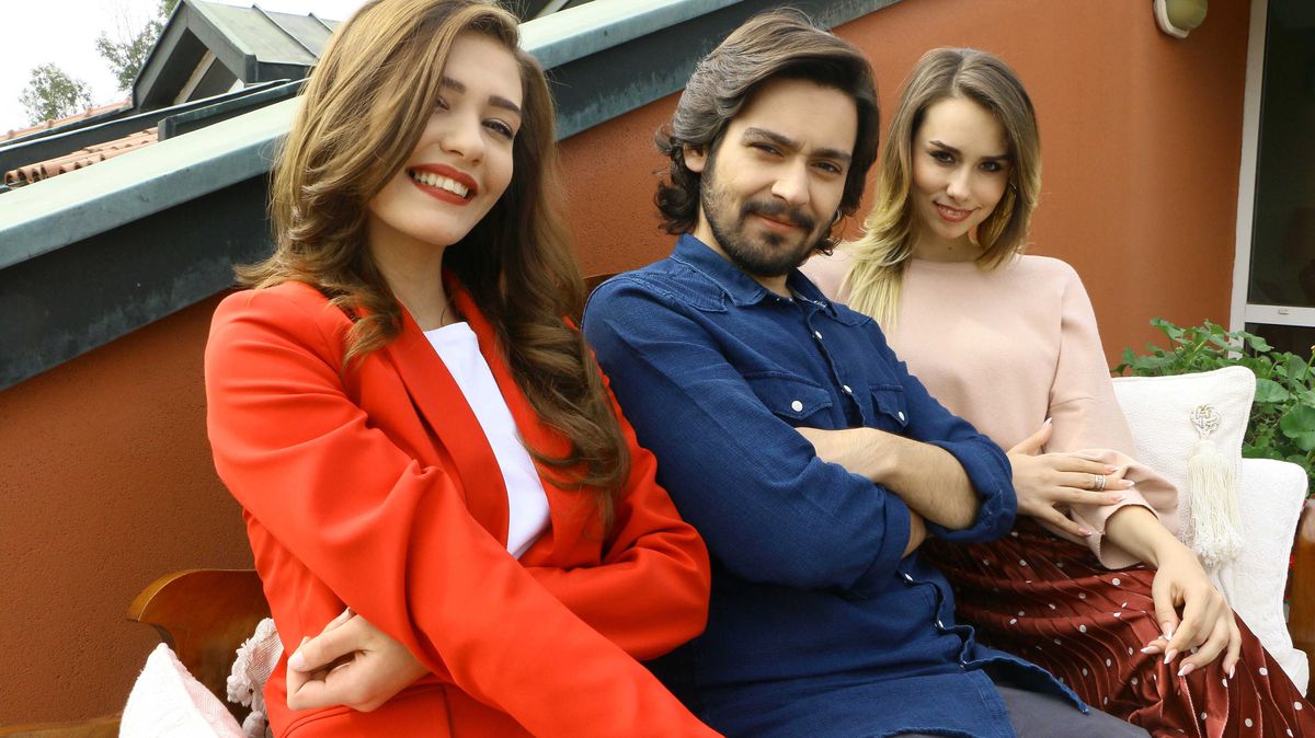İki Aşk Arası Zor