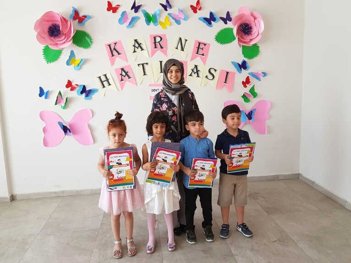 İkra Kolejinde Karne Sevinci