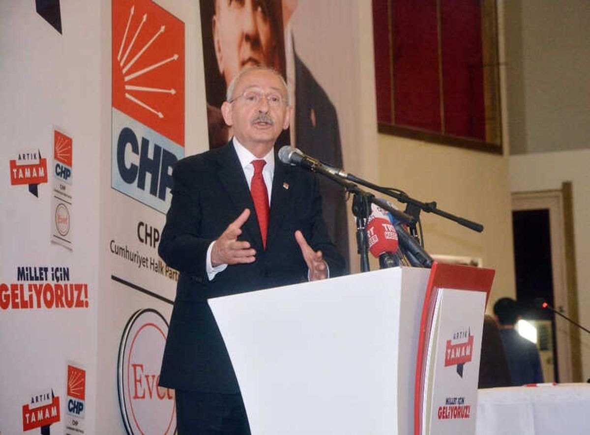 Kılıçdaroğlu Balıkesir\'de İş Dünyası ve Sivil Toplum Kuruluşu Temsilcileriyle Bir Araya Geldi
