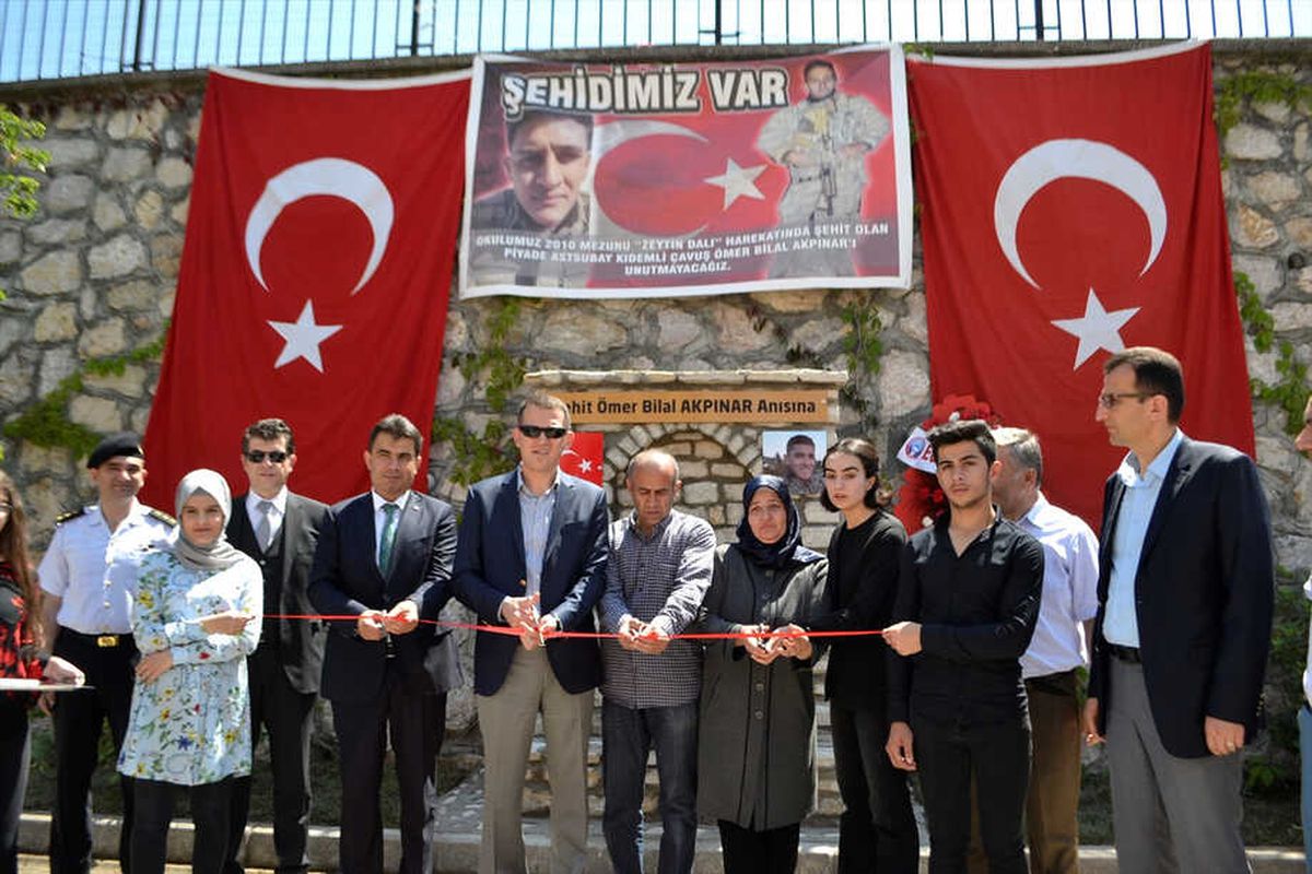 Lise Öğrencilerinden Afrin Şehidi Anısına Çeşme