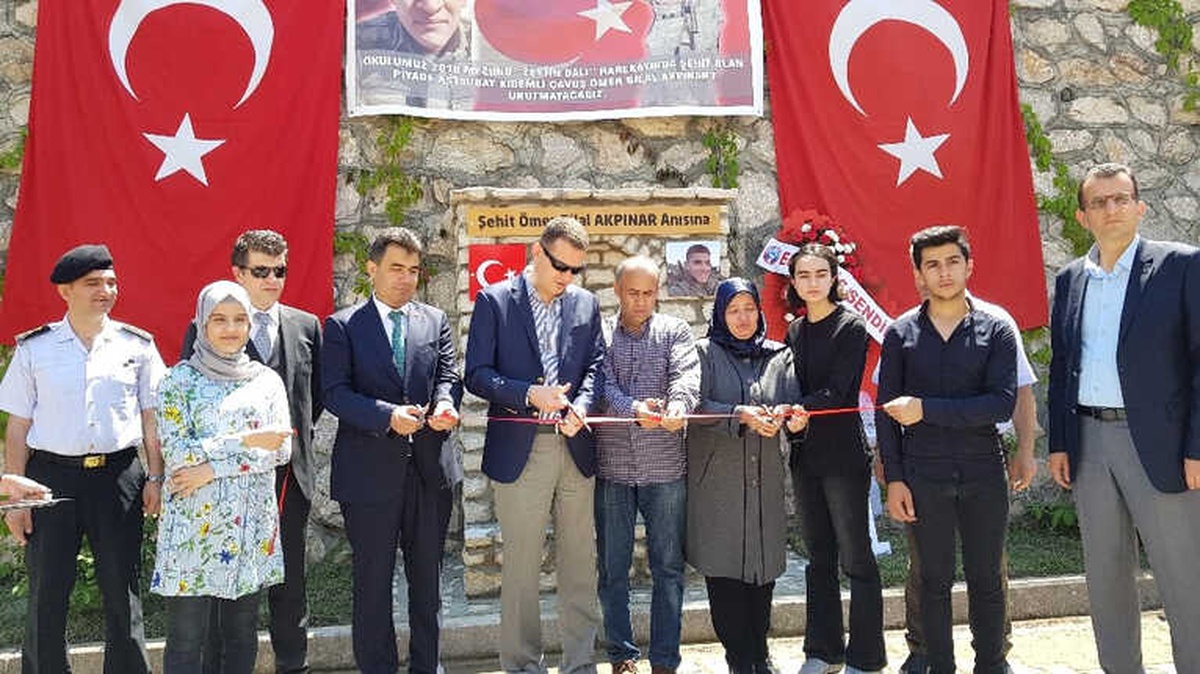Lise Öğrencilerinden Afrin Şehidin Anısına Okul Bahçesine Çeşme