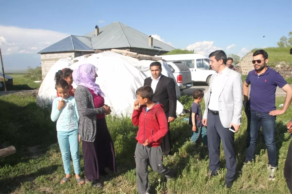 Malazgirt Kaymakamı Soner Kırlı Köy Gezilerine Devam Ediyor