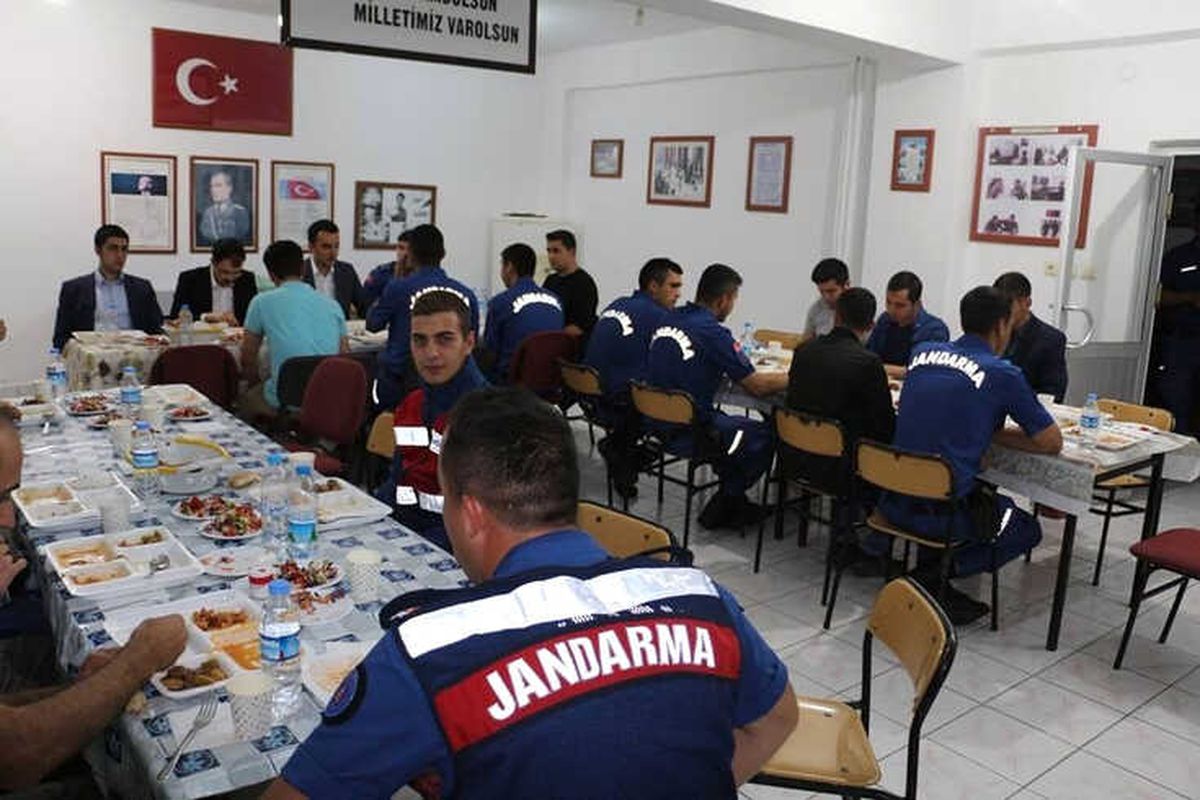 Mehmetçikle İftar