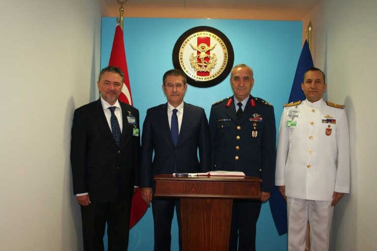 Milli Savunma Bakanı Canikli, Türk Askeri Temsil Heyeti Başkanlığını Ziyaret Etti