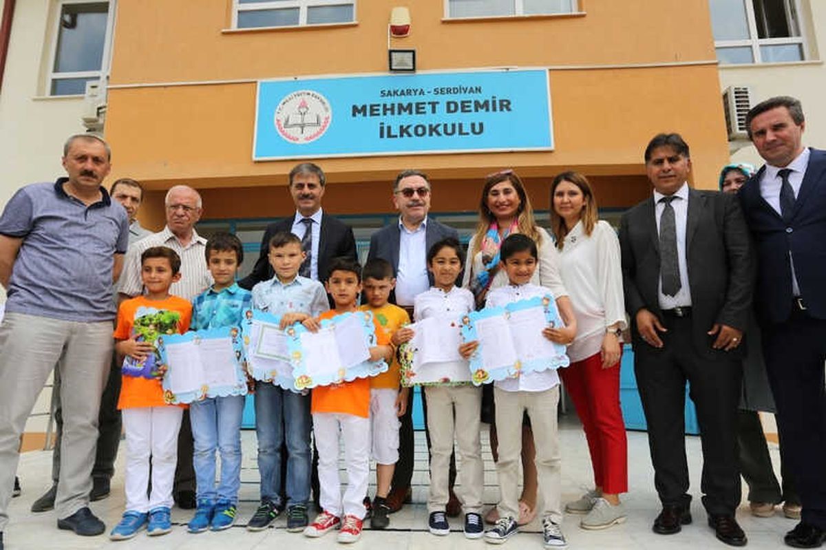 Öğrencilerin Karne Heyecanına Ortak Oldular