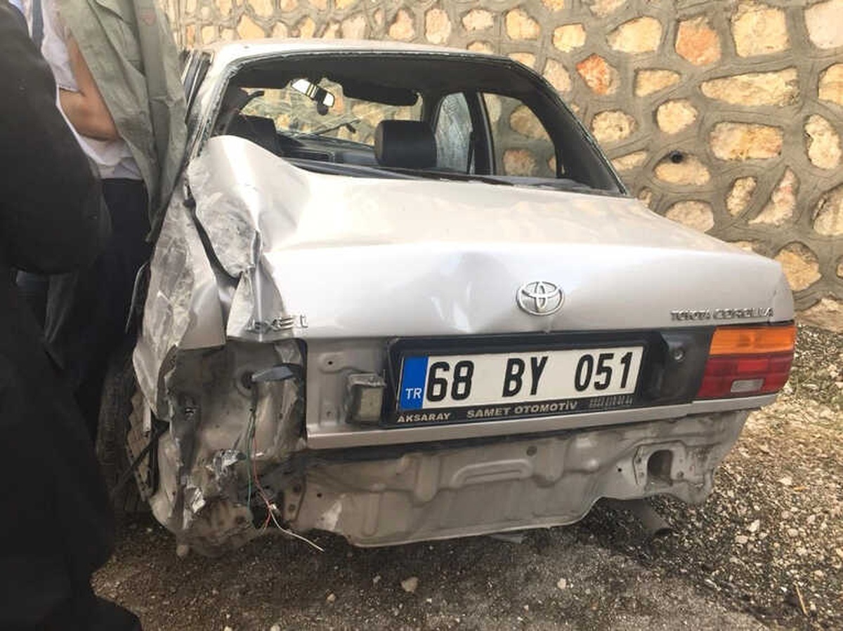 Otomobil İstinat Duvarına Çarptı: 1 Yaralı
