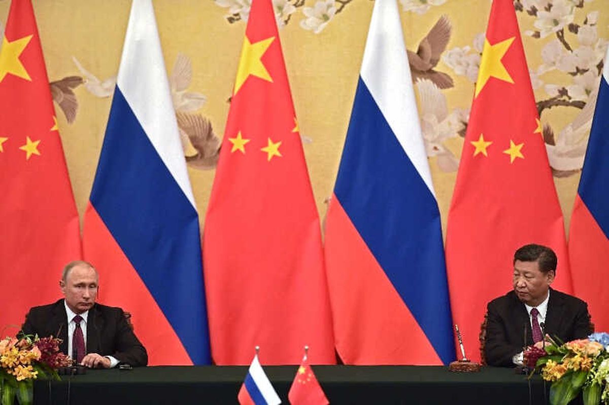 Putin ve Xi Jinping ile Görüştü
