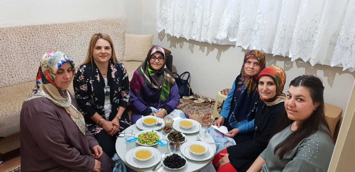 Ramazan\'da Örnek Yardımlaşma Hareketi; Ko-Mek Hurması