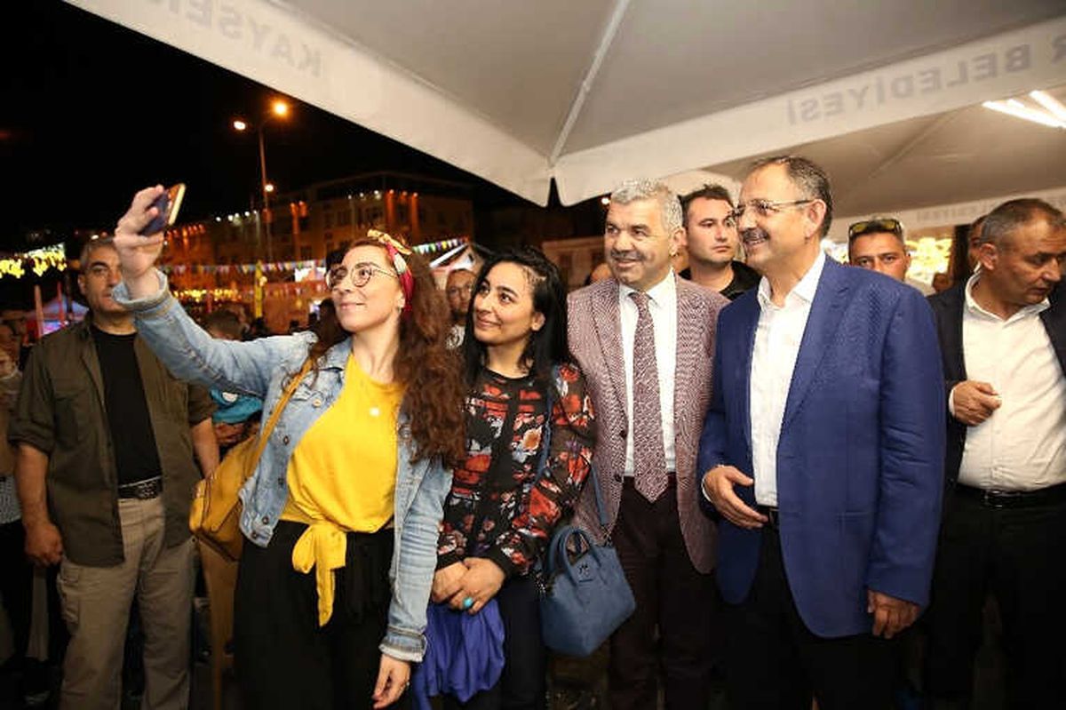 Ramazan Sokağı\'nda Yoğun İlgi Devam Ediyor