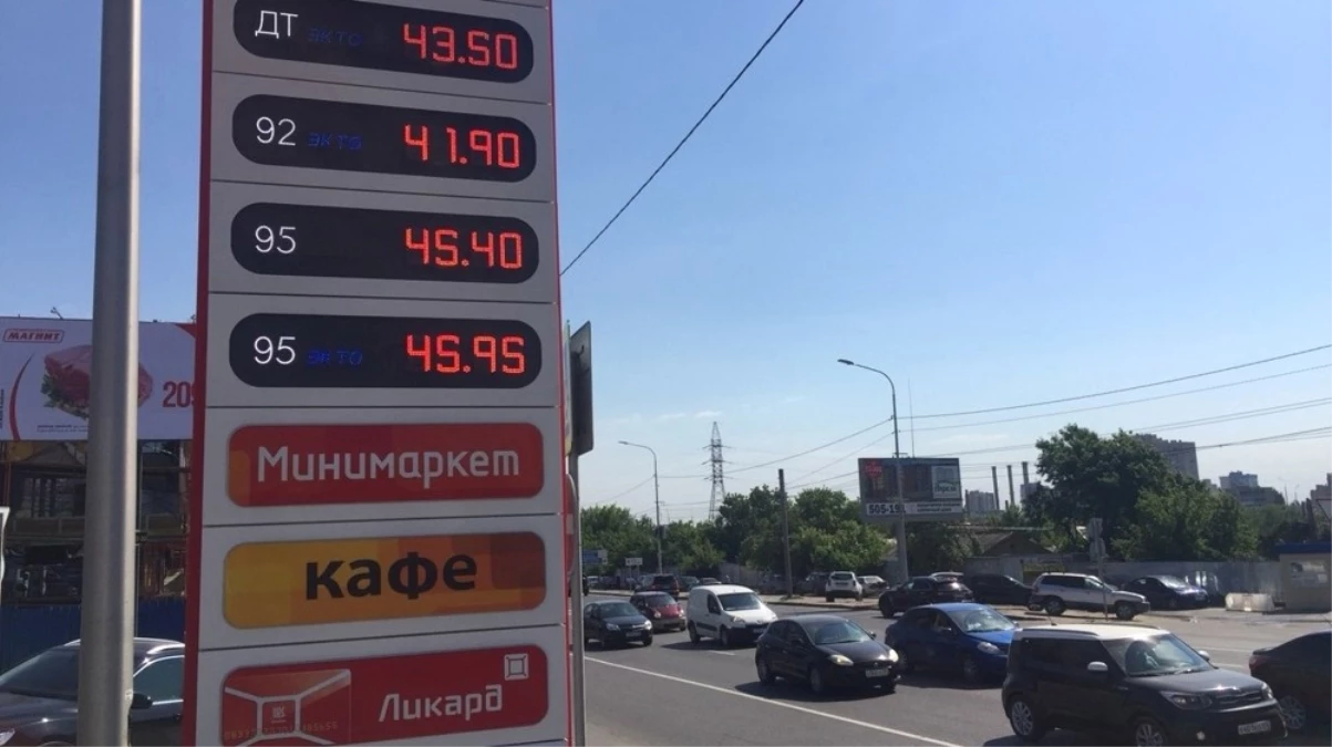 Rusya\'da Artan Akaryakıt Fiyatlarına Önlem Alınacak