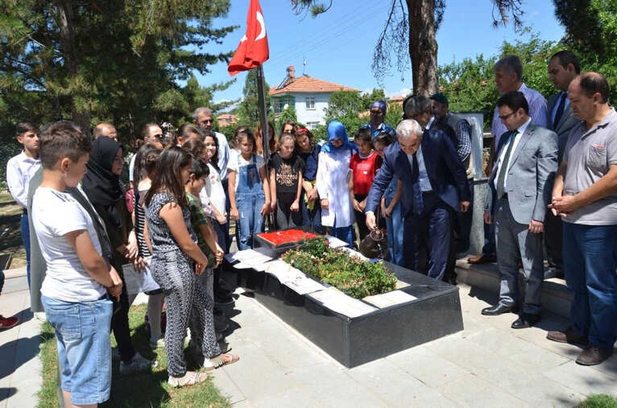 Şehit Aybüke Öğretmen Mezarı Başında Anıldı