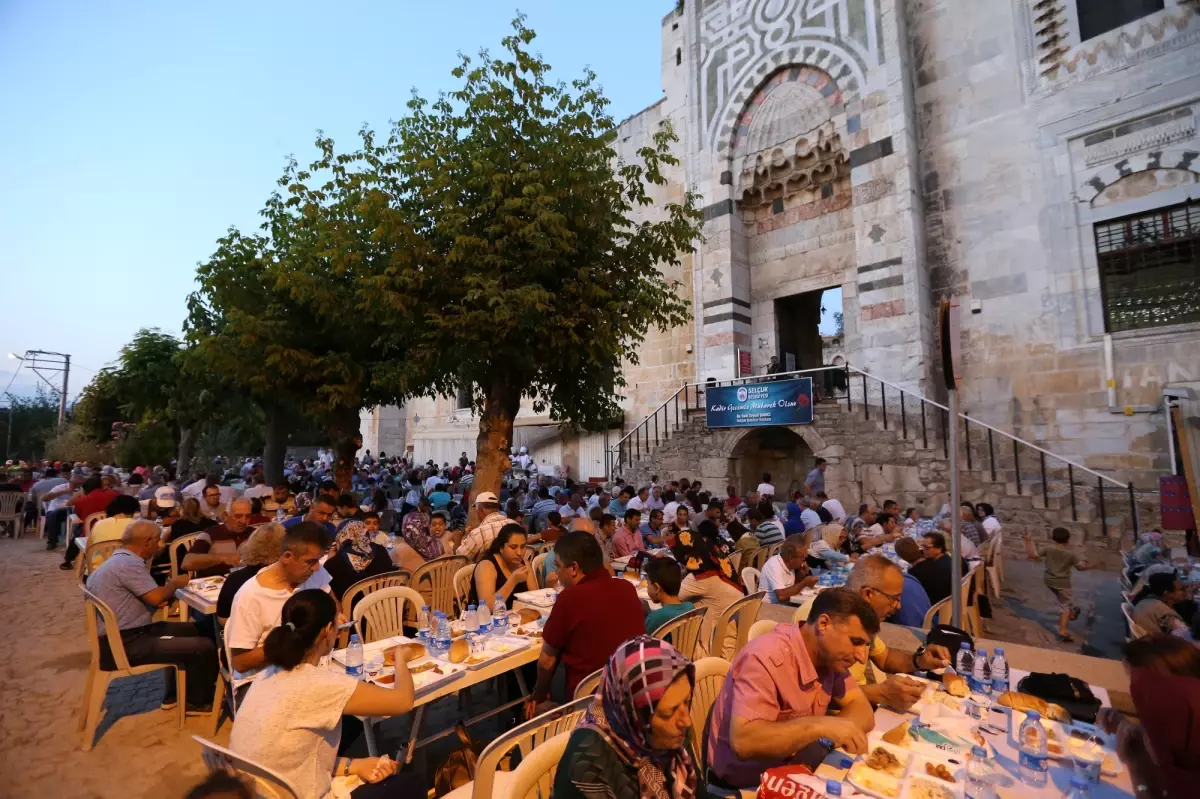 Selçuklular Kadir Gecesi\'nde İsabey Cami\'nde Buluşacak