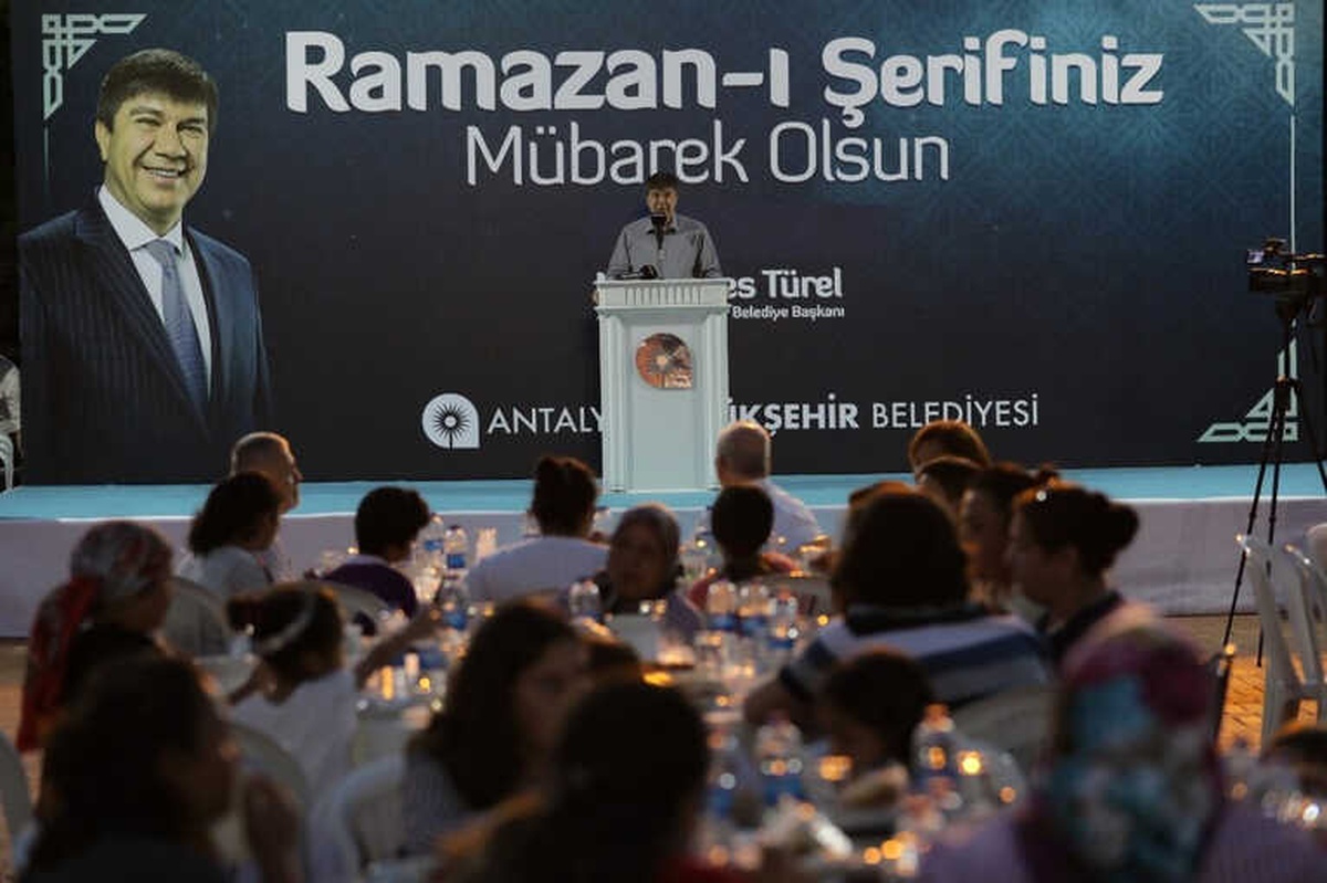 Türel: "Vatandaşa Dokunan Hizmetler Yapıyoruz"