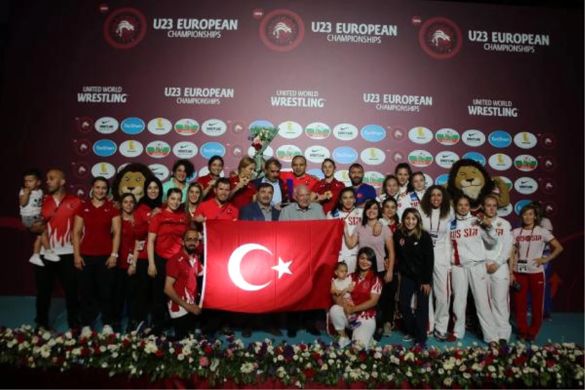U23 Kadın Milli Takımı Avrupa Güreş Şampiyonası\'nda 3\'üncü Oldu