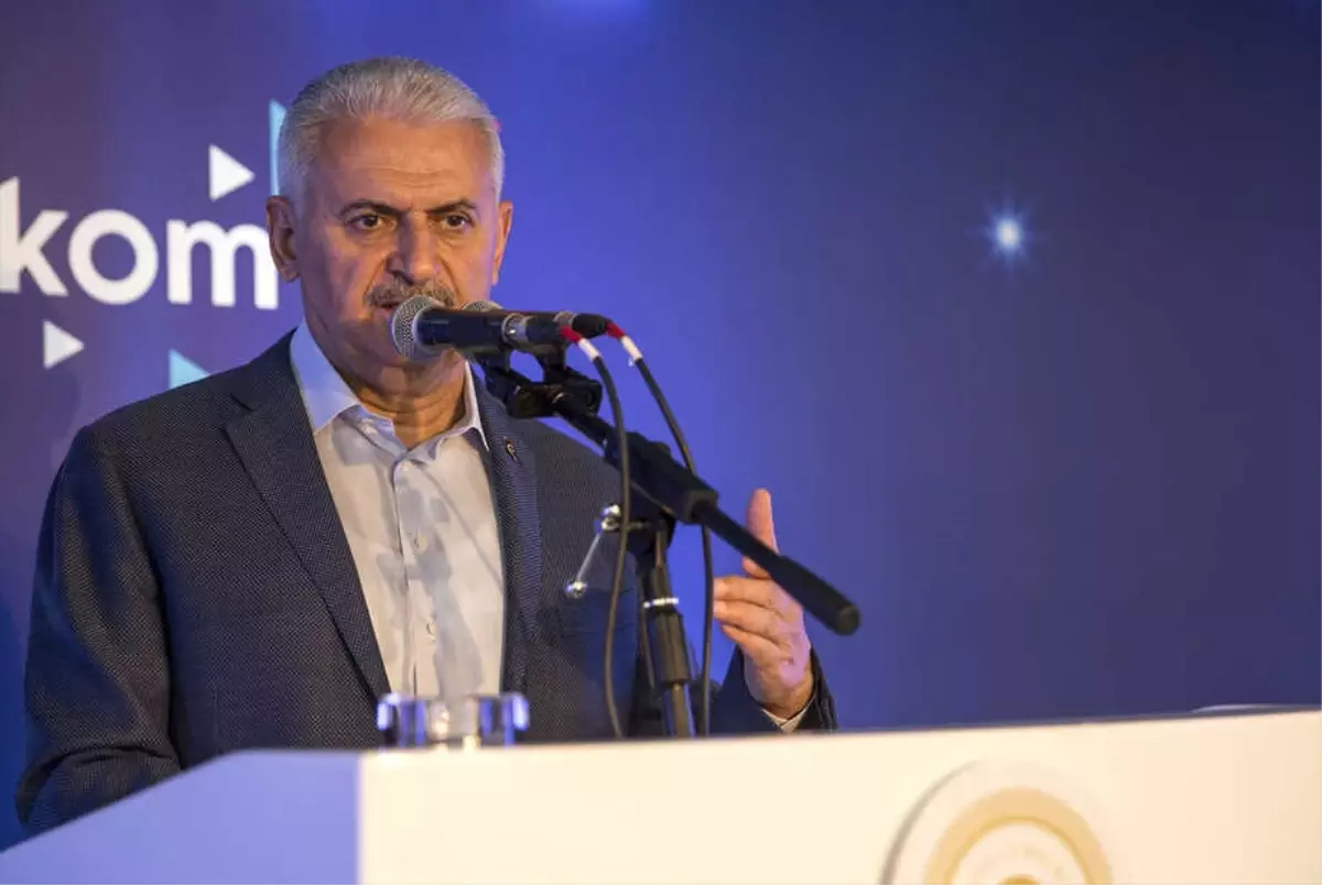 Yıldırım, Türk Telekom Çalışanlarıyla İftar Yaptı