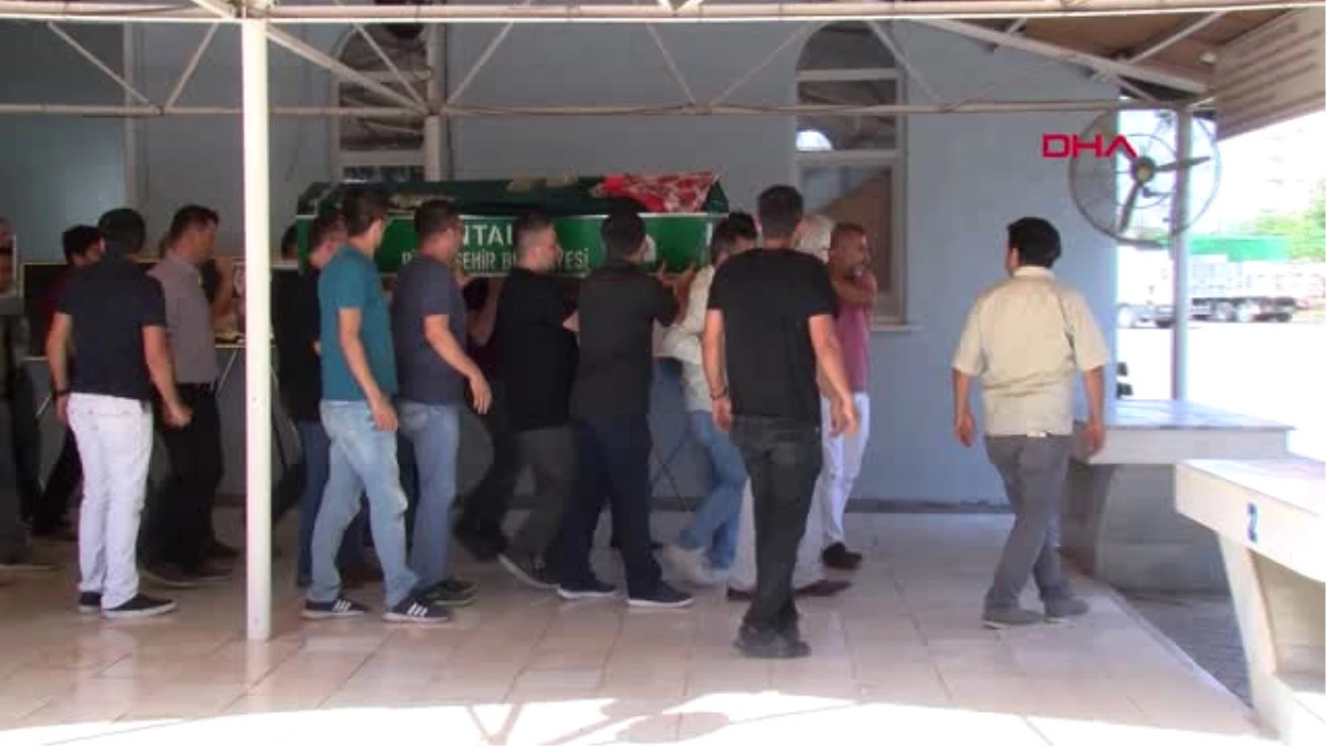 Antalya\'daki Kazada Ölen 3 Mühendis ve Bebeğin Cenazeleri Alındı -Hd
