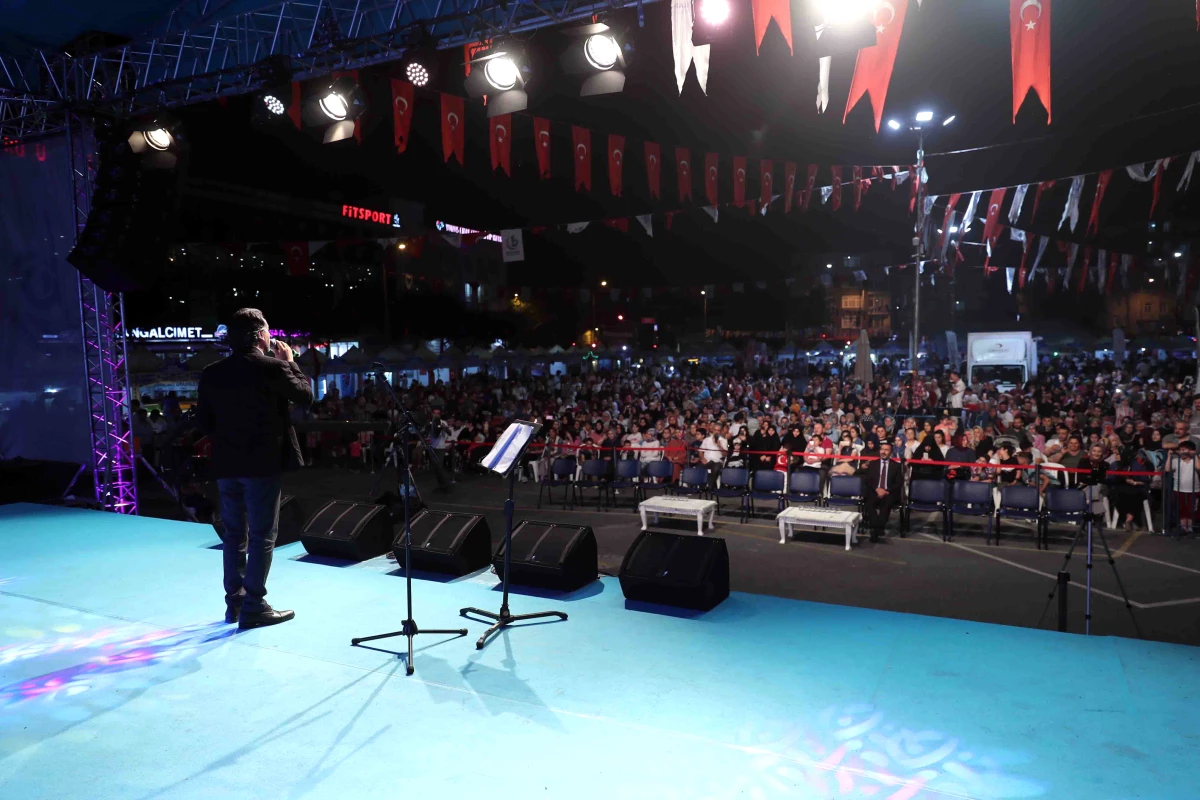 Eşref Ziya Terzi Konseri Bağcılarlılar\'ı Mest Etti