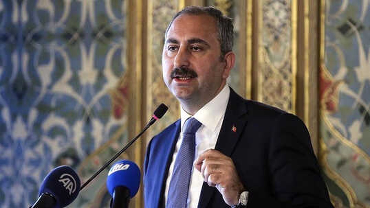Gül: Apoletleri Hiç Kimse, Hiçbir Güç Sökemedi
