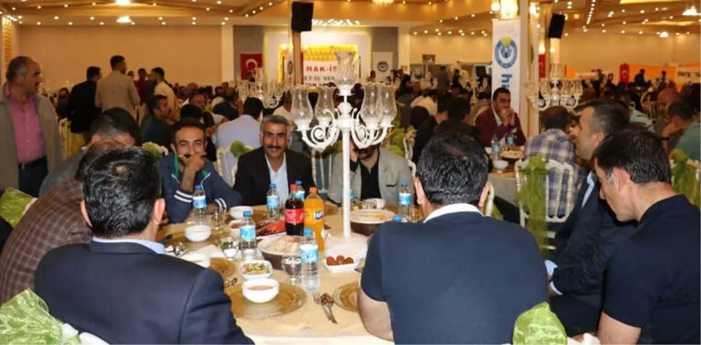 Hizmet- İş Sendikası İftarda Bir Araya Geldi
