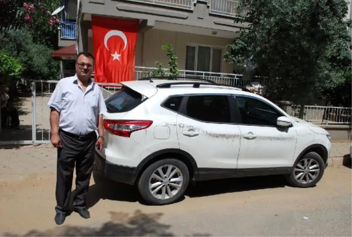 İyi Parti İlçe Başkanı ve Yardımcısının Otomobiline Zarar Verildi İddiası