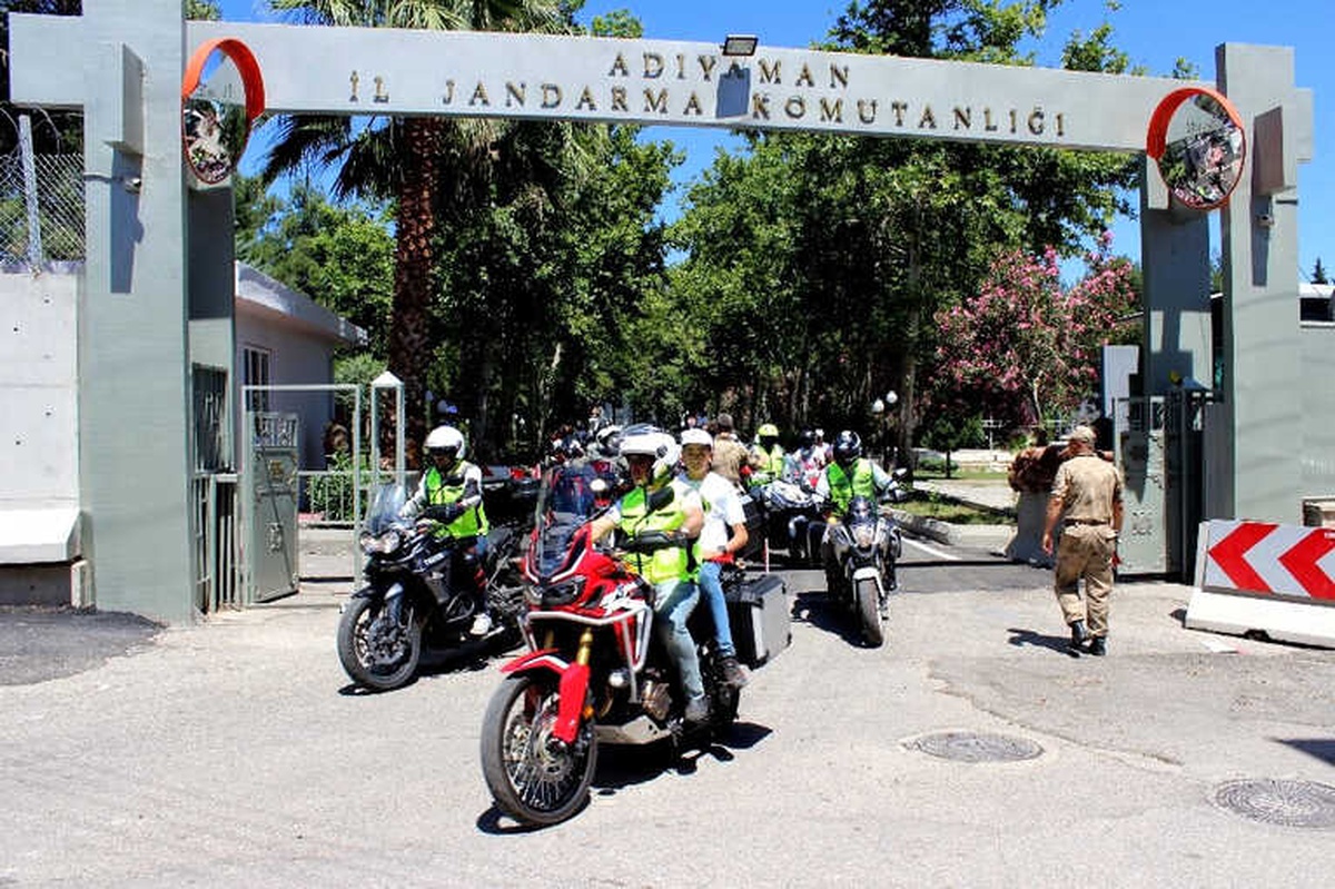 Motosiklet Tutkunları Bu Kez Jandarma İçin Buluştu