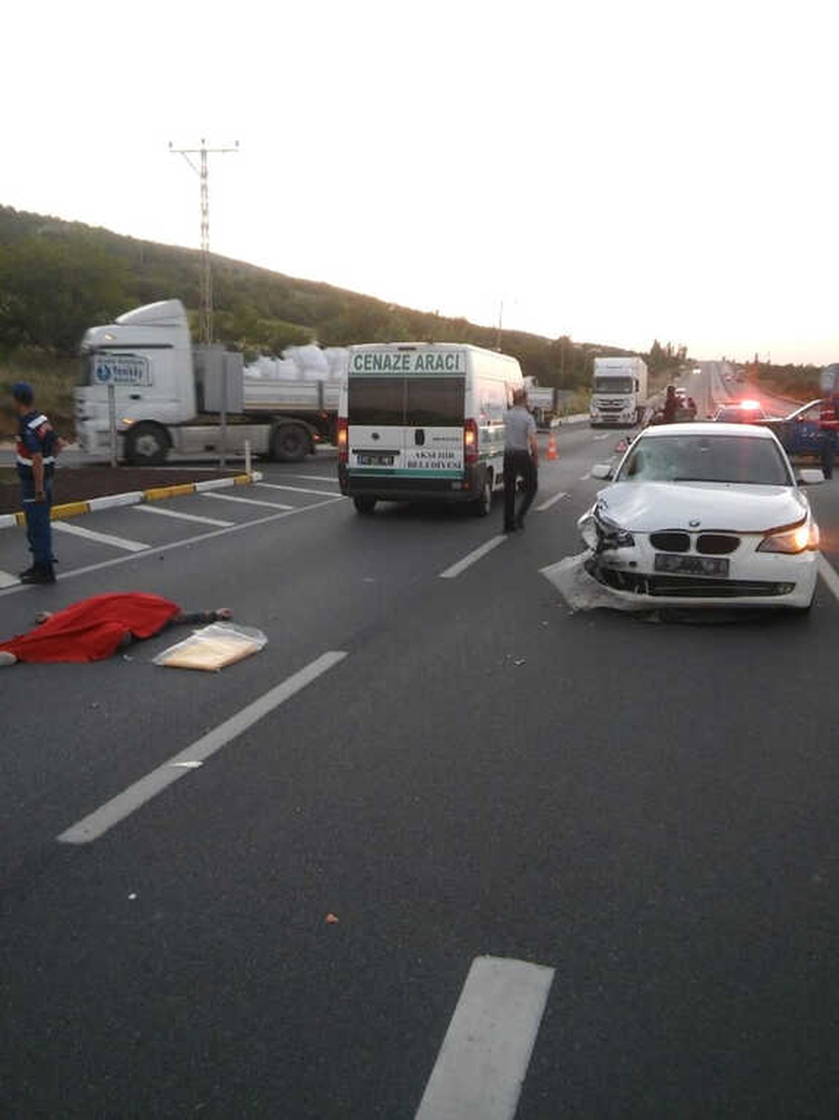 Otomobille Çarpışan Motosikletin Sürücüsü Öldü