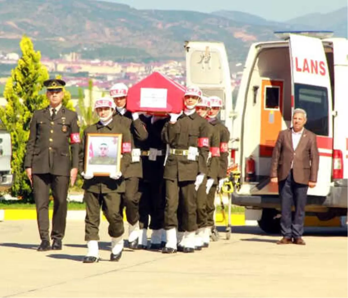 Şehit Asker, Dualarla Memleketine Uğurlandı