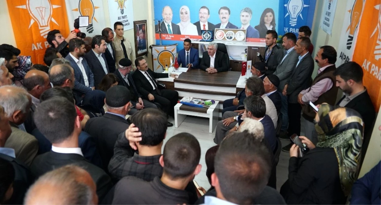 AK Parti Karaçoban\'a Çıkarma Yaptı