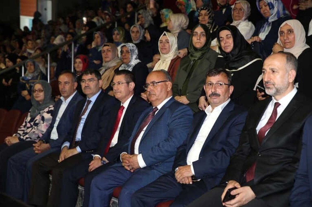 Bakan Canikli: "Kılıçdaroğlu\'nun Yediği Tokat 12\'yi Geçti"