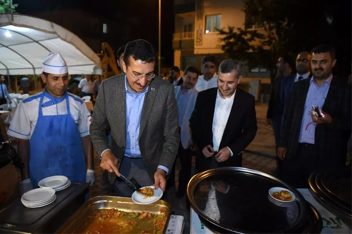 Bakan Tüfenkci Belediye Çalışanlarıyla Sahurdu Buluştu