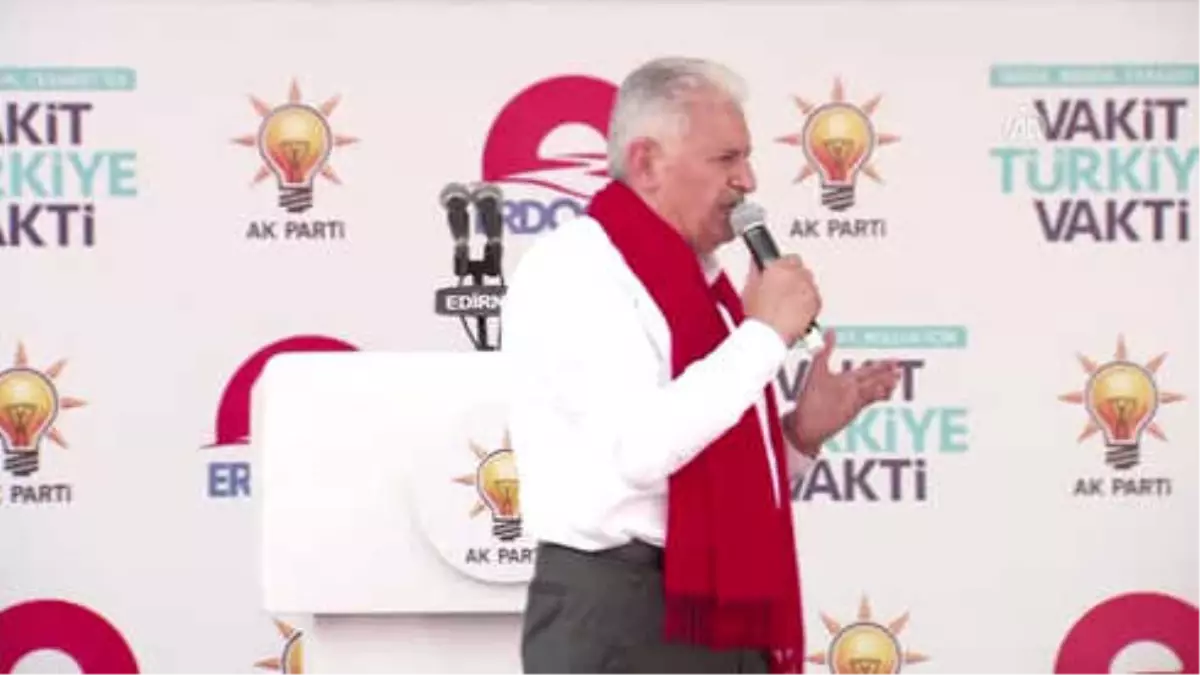 Başbakan Yıldırım: "Amansız Bir Şekilde Terörle Mücadele Eden Generallerin Apoletlerini Sökmek...