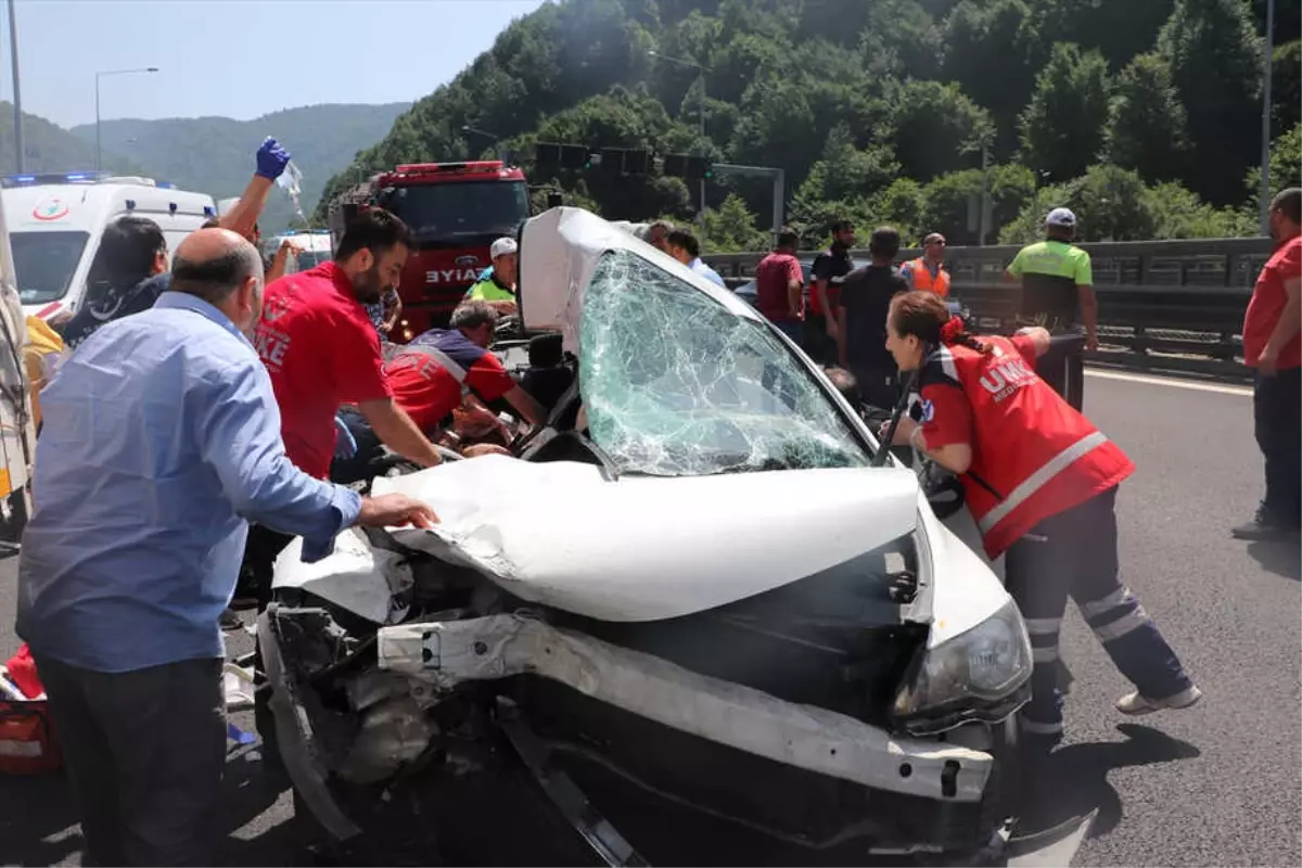 Bolu\'da Trafik Kazası: 3 Yaralı