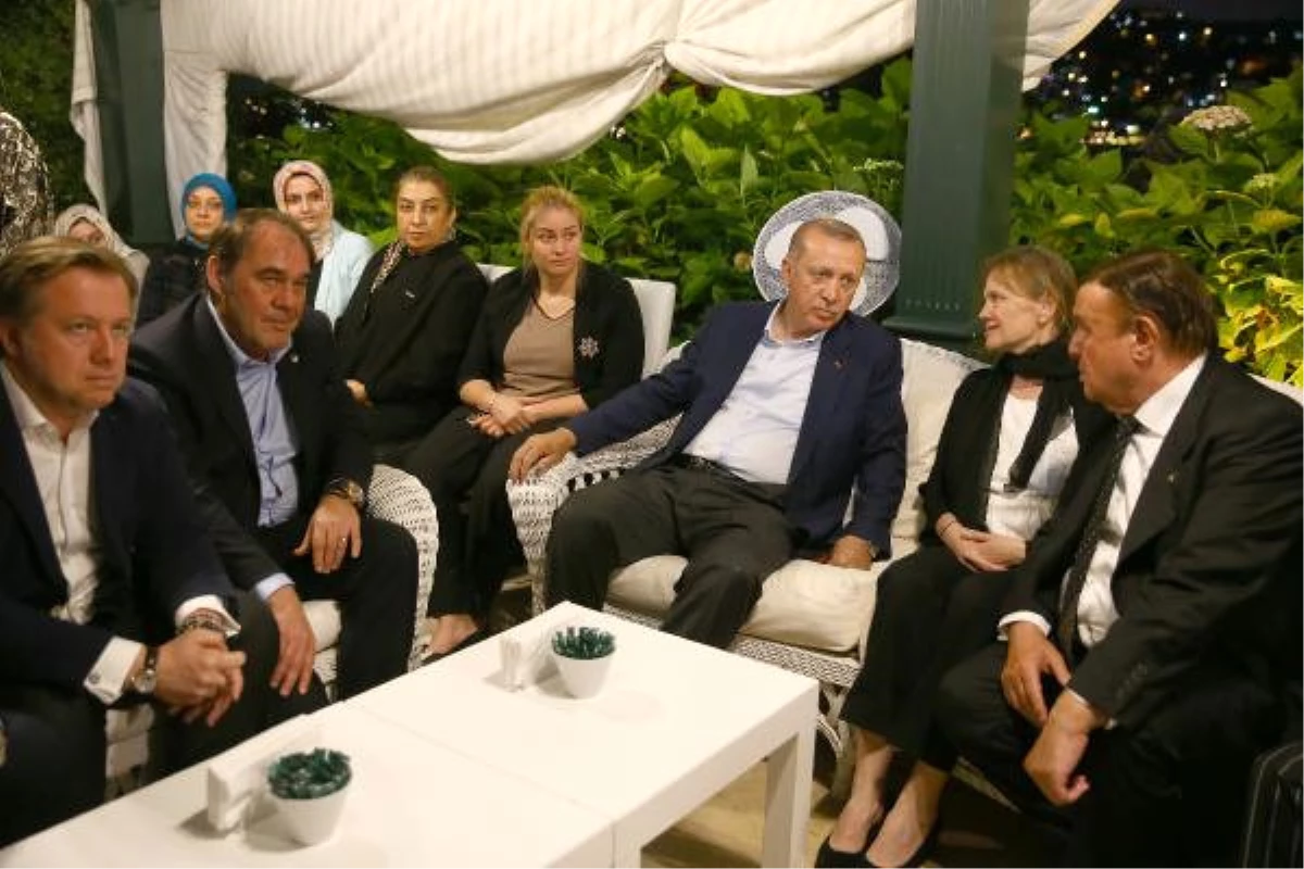 Cumhurbaşkanı Erdoğan Demirören Ailesine Taziye Ziyaretinde Bulundu
